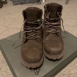 Timberland, 6 inch women’s waterproof boots